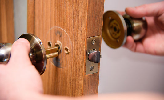 Handyman Services Door Knob Replacement